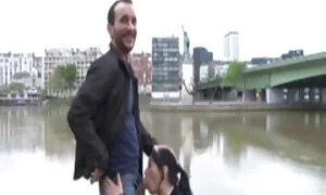 Ուիլյամ կոկորդ, խորը ...