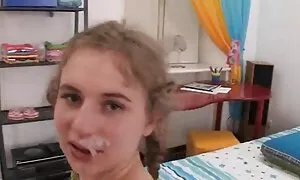 Անալային ցավից լացող ...